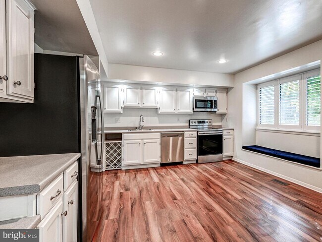Foto del edificio - 2233 Chapel Valley Ln