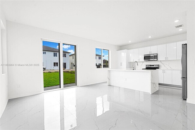 Building Photo - 22467 SW 125th Ave