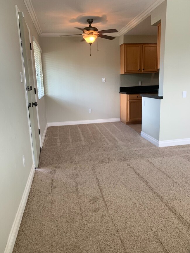 Building Photo - $2,150 - 1 Bed / 1 Bath Condo in Hillcrest