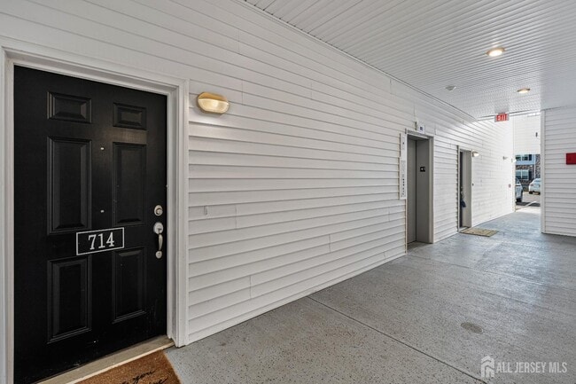 Foto del edificio - 714 Stiller Ln