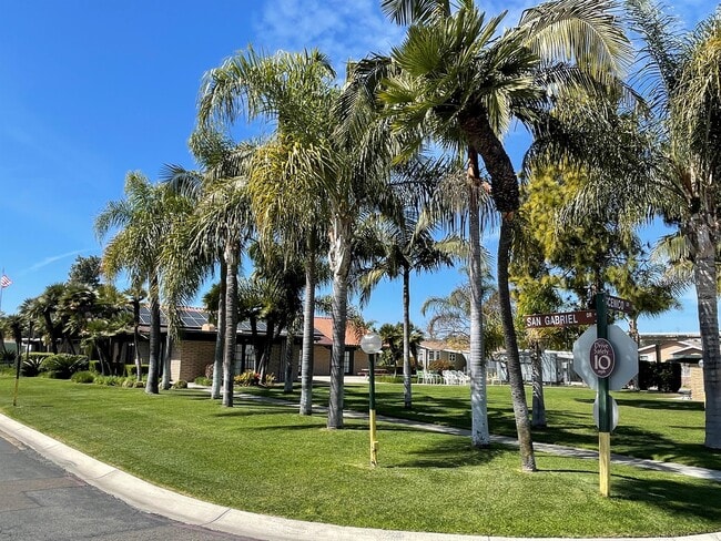 Building Photo - 200 N El Camino Real