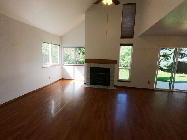 Foto del edificio - House in cul-de-sac in Louisville