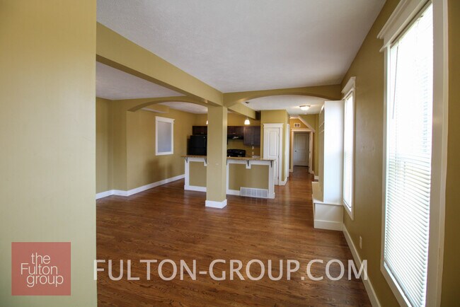 Foto del edificio - 1056 Fulton St W
