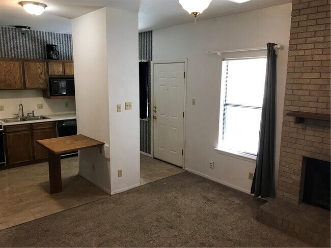 Building Photo - 2813 Rio Grande St