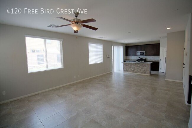 Foto del edificio - 4120 Free Bird Crest Ave