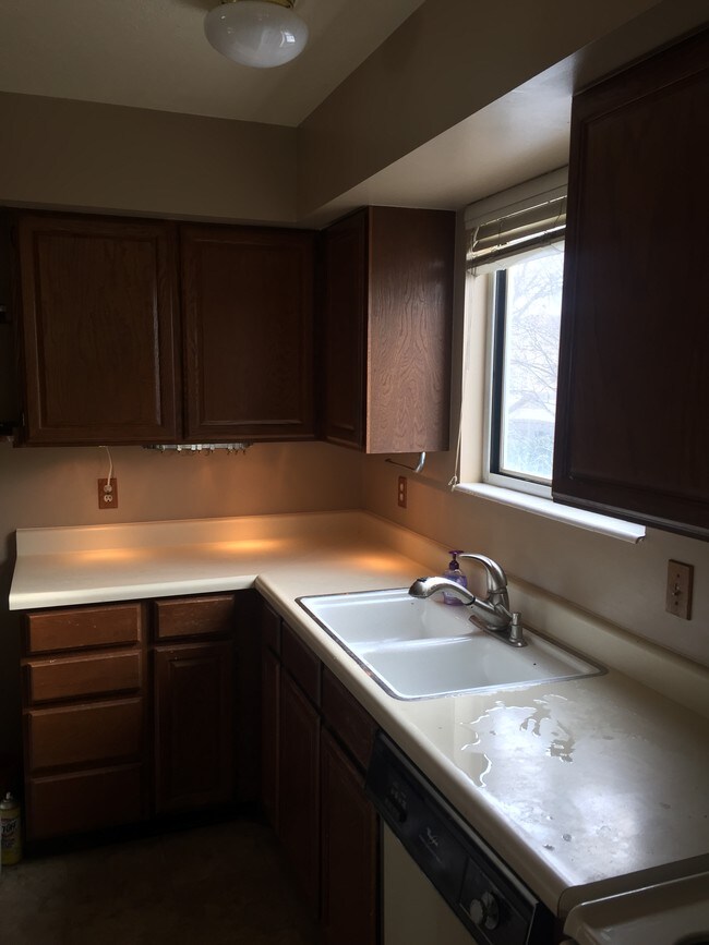 Building Photo - 4605 W Dunsmoore Way