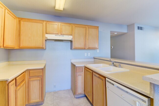 Foto del edificio - 2974 Juniper Hills Blvd