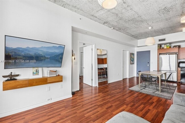 Foto del edificio - 3470 E Coast Ave