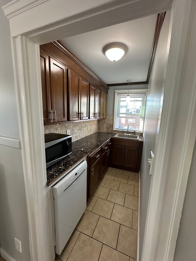 Foto del edificio - 213 Bucklin St