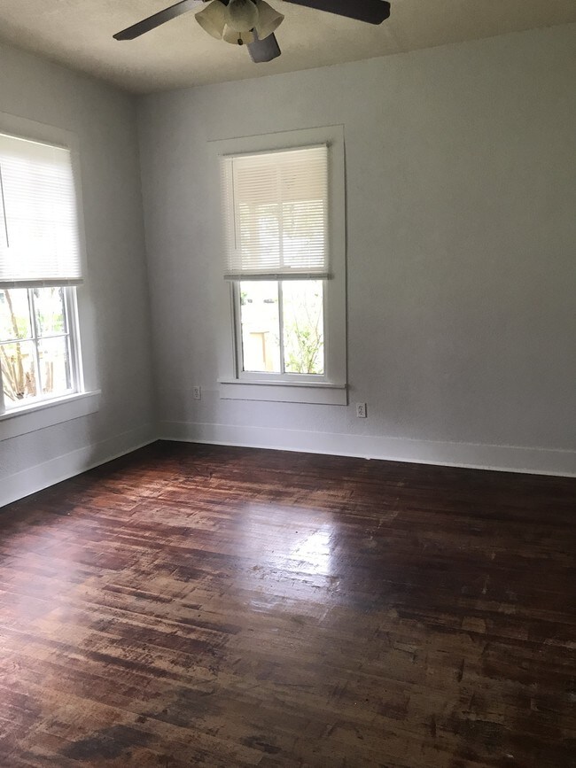 Building Photo - 511 Williams Street