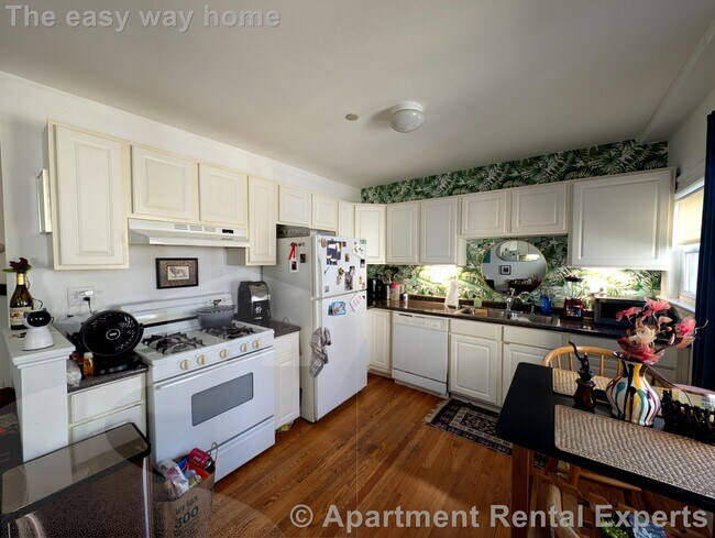 Foto del edificio - 33 Roberts Rd