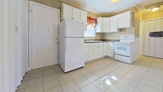 Foto del edificio - 2256 W Lake Shore Dr