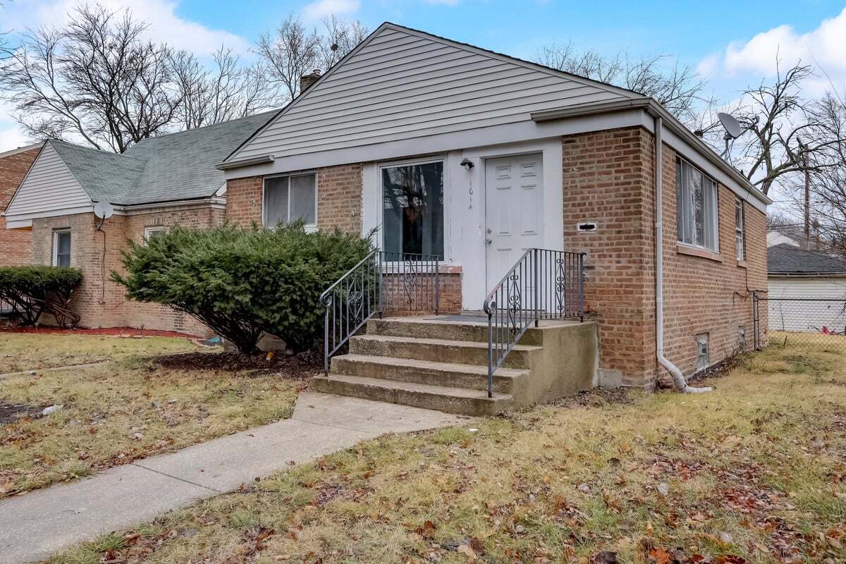 10145 S Bensley Ave, Chicago, IL 60617 House Rental in Chicago, IL