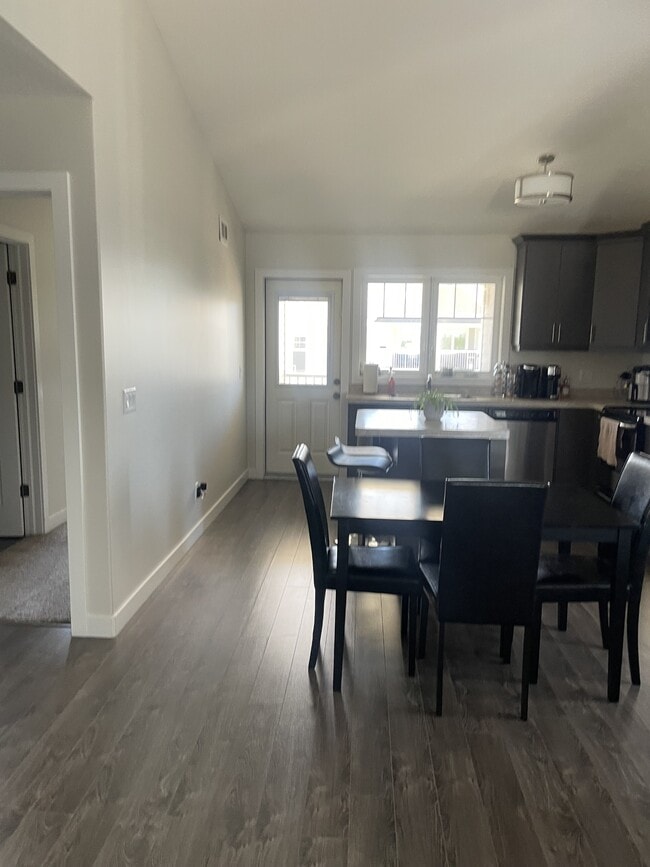 Building Photo - 4227 Green Apple Dr