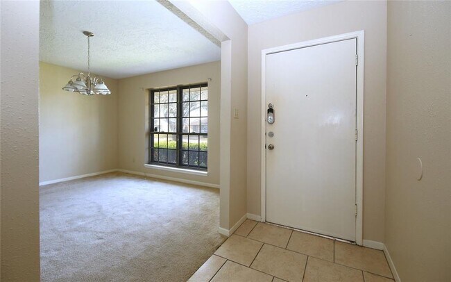 Foto del edificio - 1331 Gentle Bend Dr