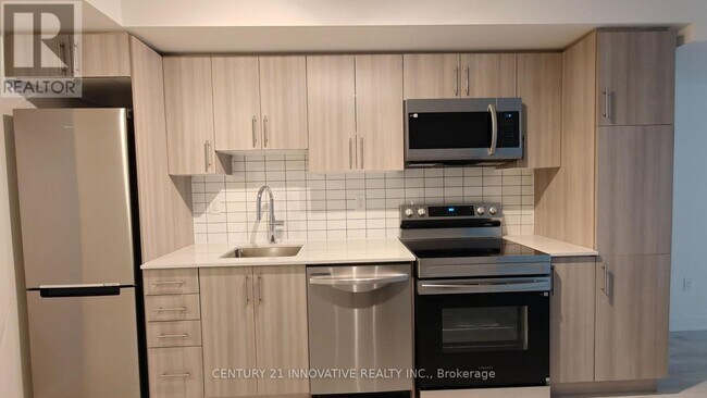 Photo du bâtiment - 1010 Sandy Beach Rd