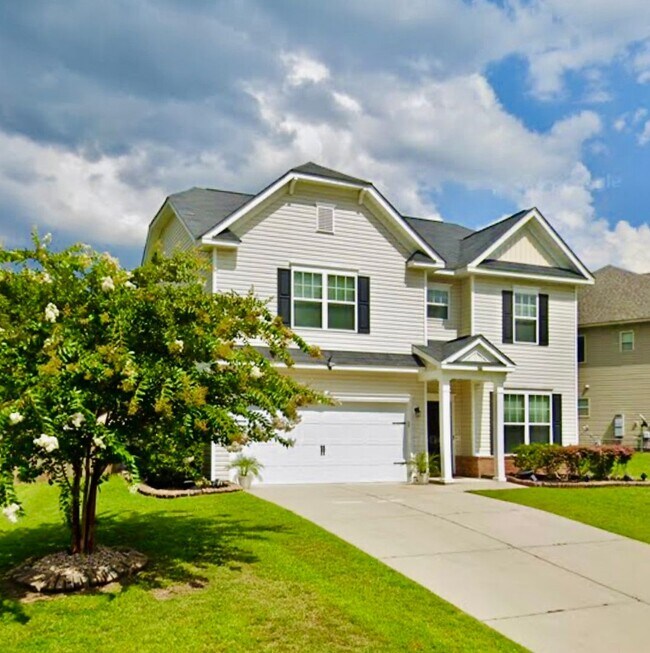 Foto del edificio - Wonderful Three Bedroom Home in Northeast Columbia!