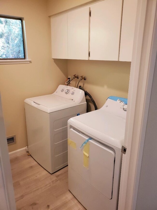 In Apt Laundry - 117 Fancher Ct