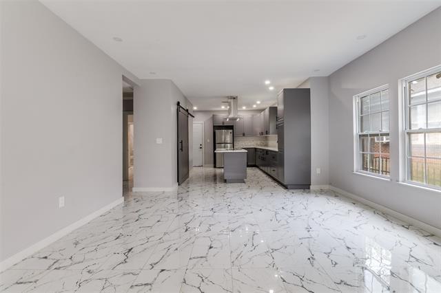 Foto del edificio - 729 S Waverly Dr