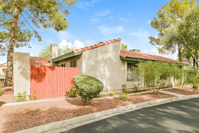 Building Photo - 763 Heritage Vista Ave