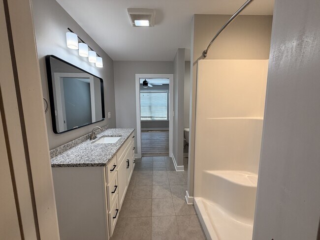 Building Photo - 1633 KY-1247