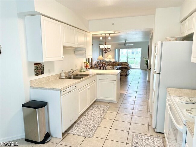 Foto del edificio - 25762 Lake Amelia Way