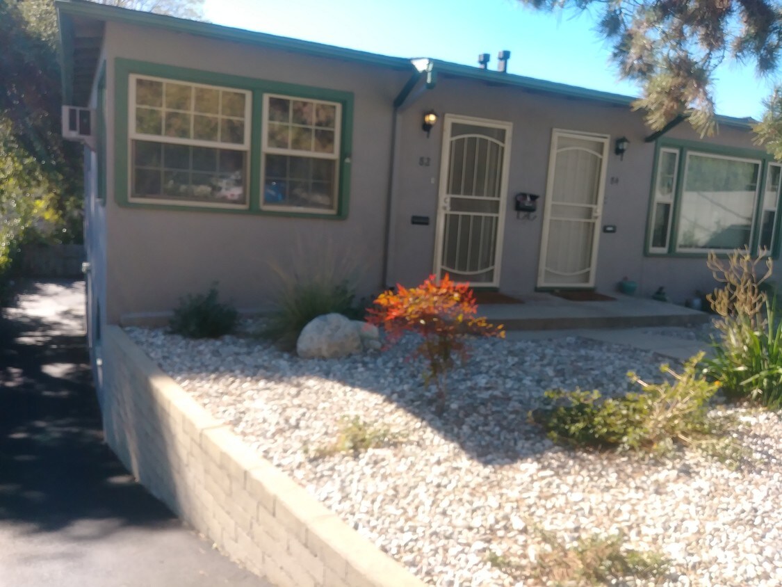 Front entrance - 82 W Laurel Ave