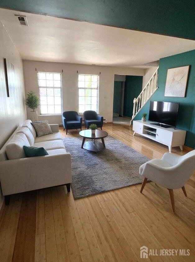 Foto principal - 18 Adams Ct