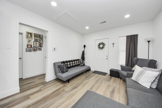 Foto del edificio - 3029 Beulah St