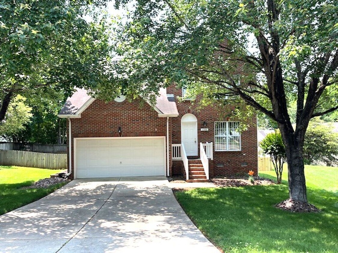 Primary Photo - ~~ 4-Bedroom Beauty in Mebane ~~