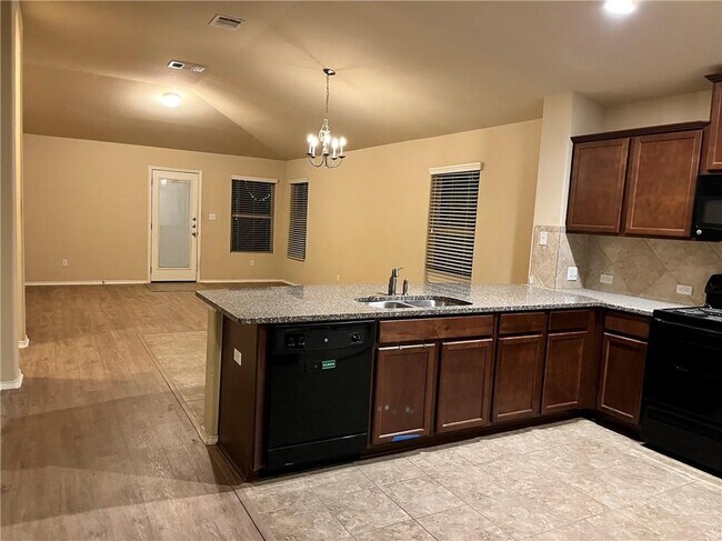 Foto del edificio - 17328 Bridgefarmer Blvd
