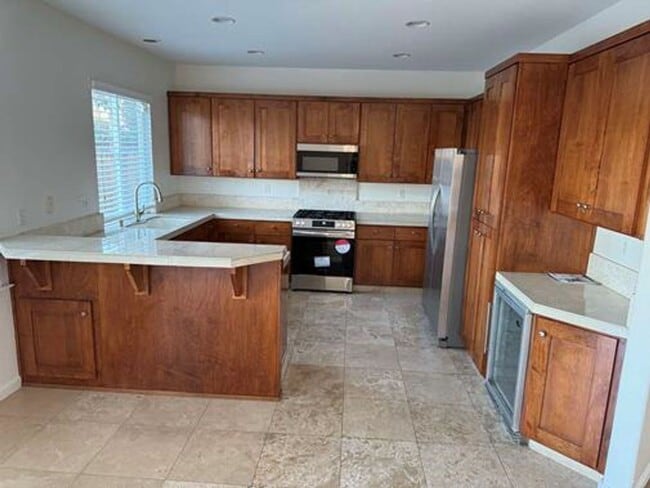 Building Photo - 4 bedroom in Tracy!