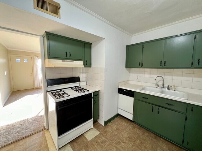 Foto del edificio - 2316 Nesmith Lake Blvd
