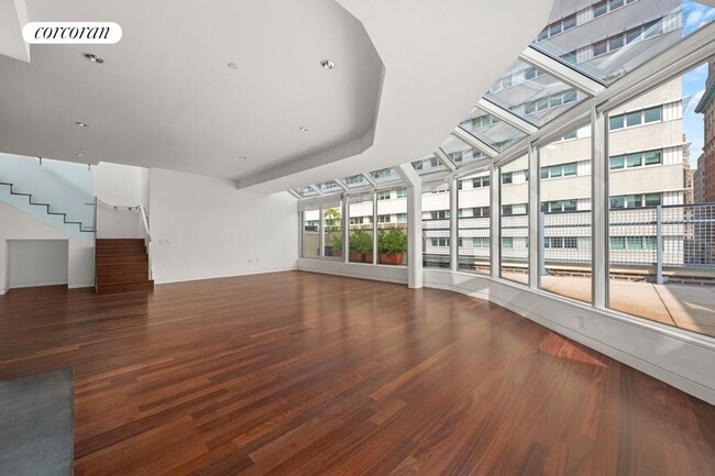 Building Photo - 52 Thomas St