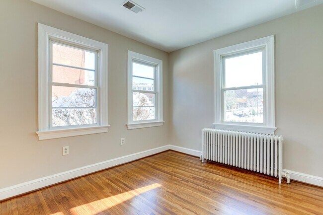 Foto del edificio - 530 E Alexandria Ave