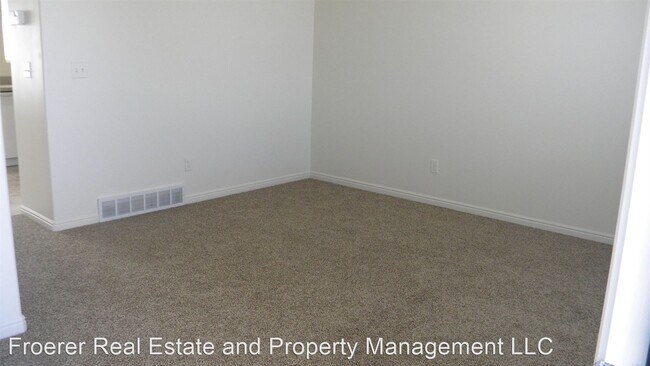 Building Photo - 4 br, 3 bath House - 1816 N 2530 W