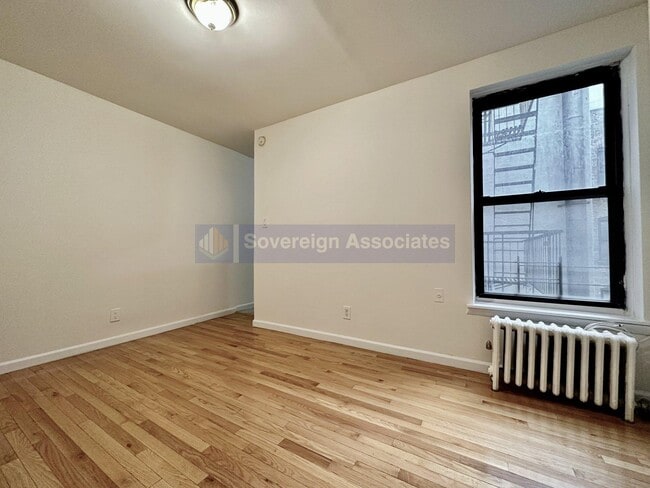 Building Photo - 401 E 68th St