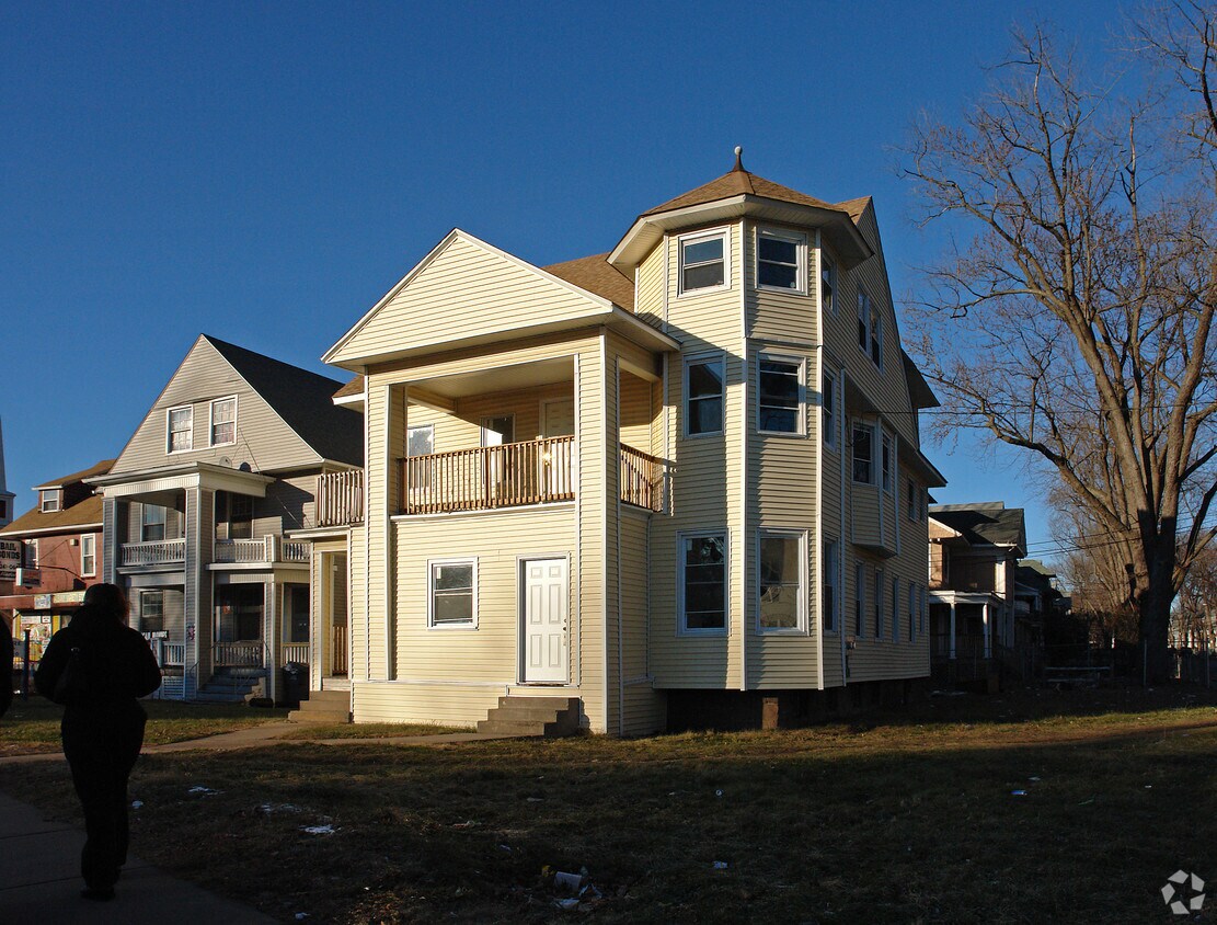 890 Albany Ave, Hartford, CT 06112 Apartments in Hartford, CT