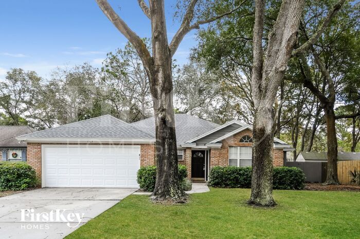 Foto principal - 1717 Swimming Salmon Pl N
