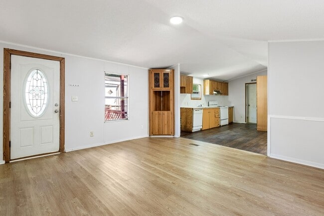 Building Photo - 13173 S Lee Shore Dr