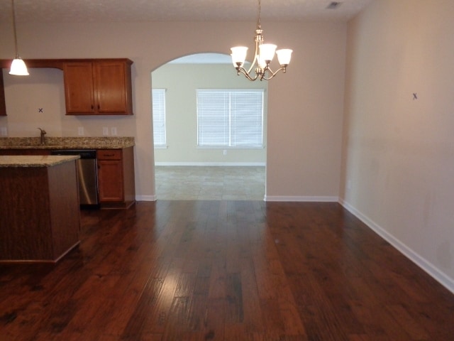 Foto del edificio - 1006 Middleton Ln