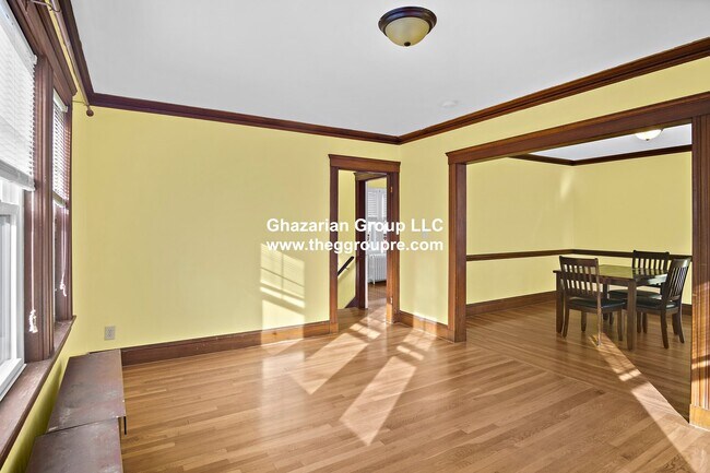 Foto del edificio - 130 Grove St