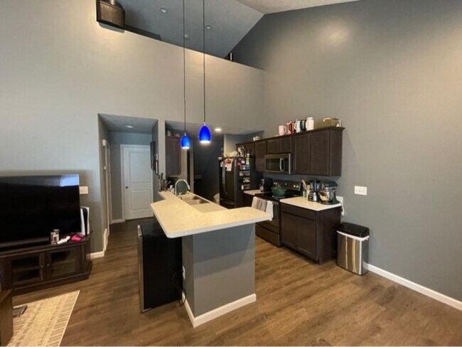 Foto del edificio - 2304 W George St