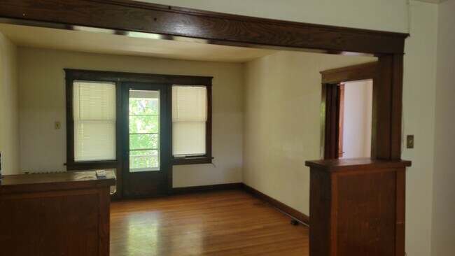 Foto del edificio - 808 SW 11th St