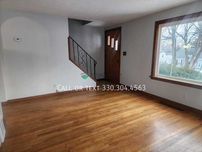 Foto del edificio - 1327 25th St NE