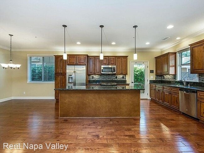 Building Photo - 3 br, 2 bath House - 1336 Magnolia  Ave