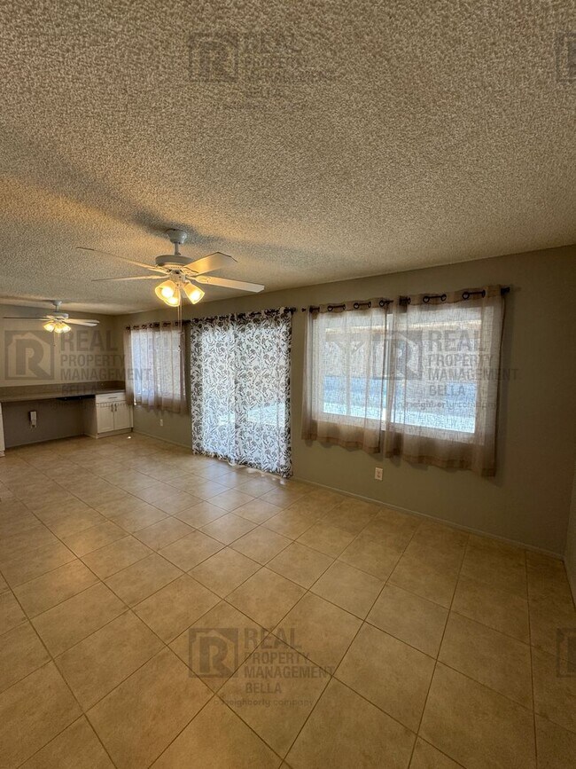 Foto del edificio - Move-In Ready 2-Bed, 2-Bath in Lake Elsinore