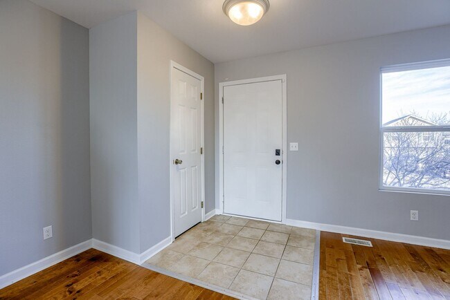 Foto del edificio - 4 Bedroom In Arbor Gate!!
