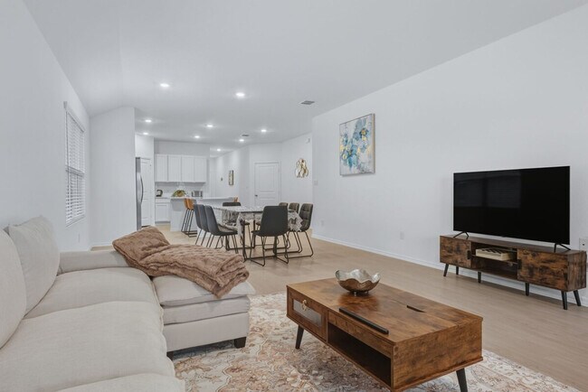 Foto del edificio - 591 Sormonne Lp