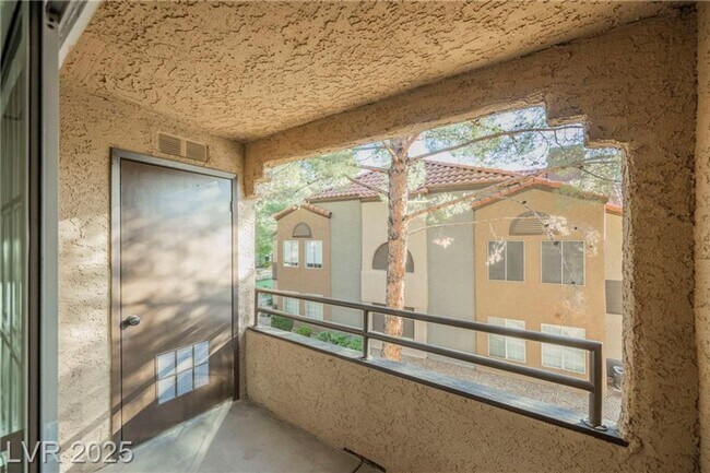 Building Photo - Resort-Style Living in Guard-Gated Communi...